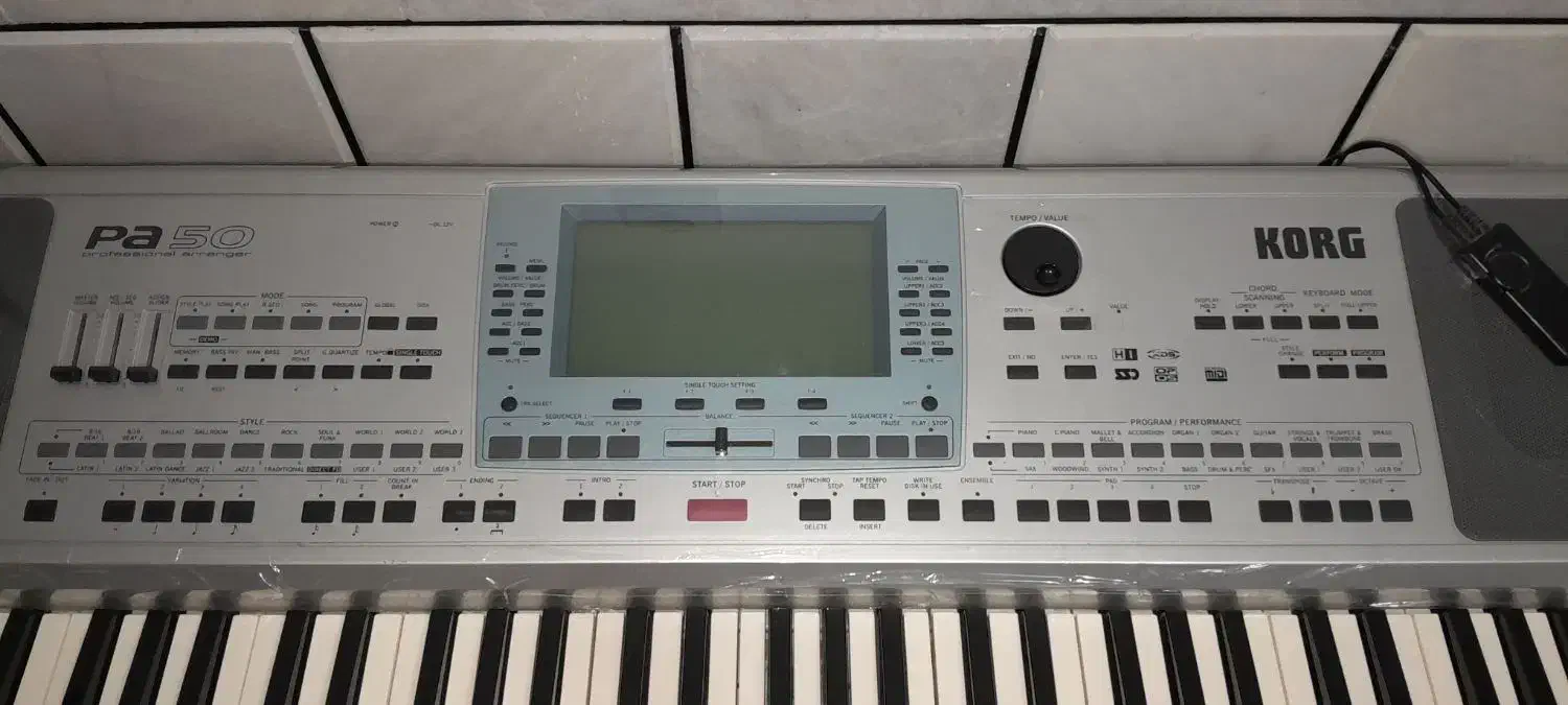KORG  PA50 تبدیل به PA80|پیانو، کیبورد، آکاردئون|نی‌ریز, |دیوار