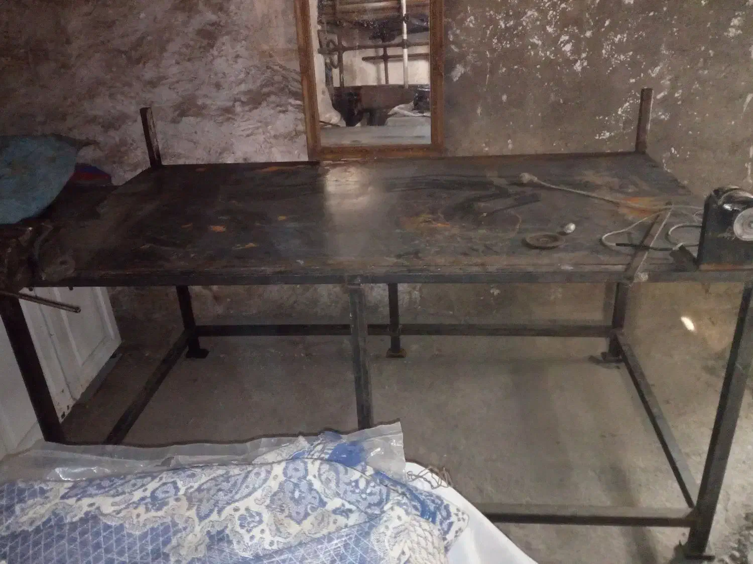 میز کار اهنی باگیره|ابزارآلات|تهران, شهرک رضویه|دیوار