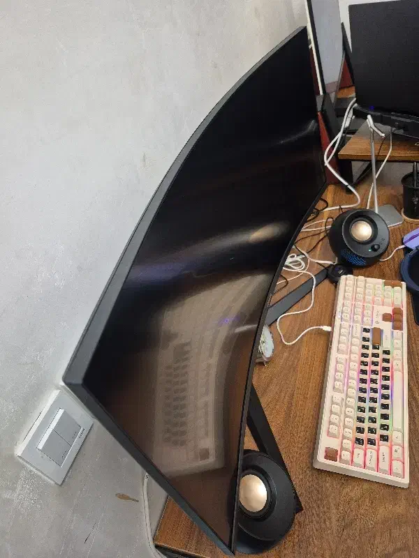 مانیتور خمیده ASUS GAMING|قطعات و لوازم جانبی رایانه|قدس, شهر‌قدس|دیوار