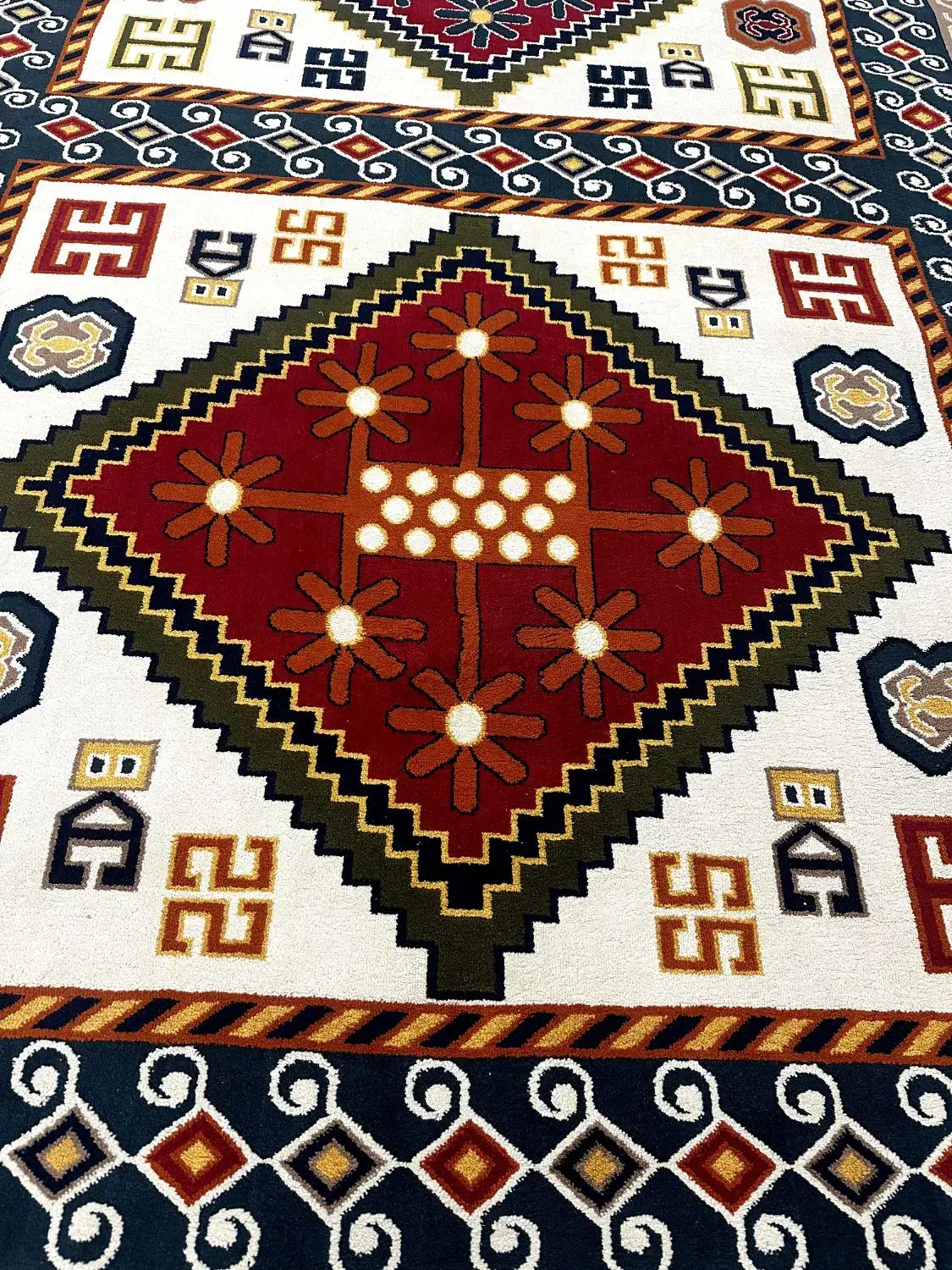 فرش ماشینی|فرش|زنجان, |دیوار