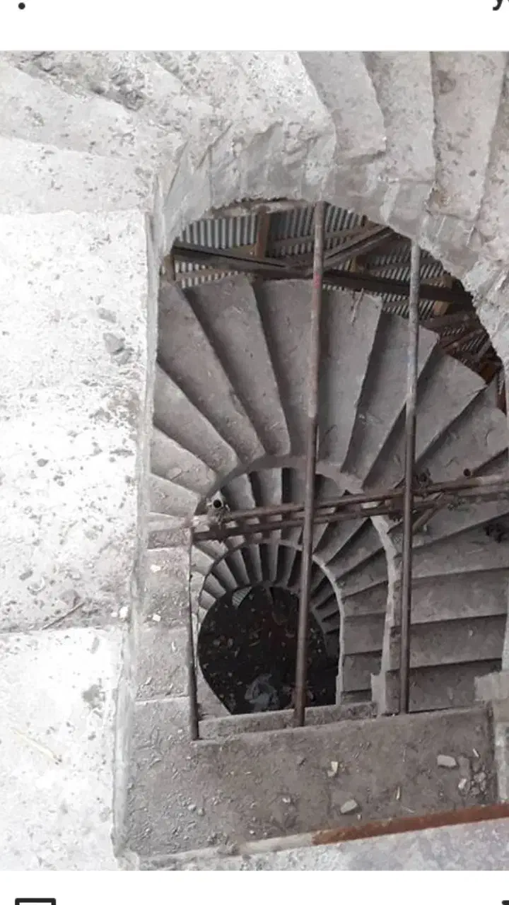 مشاوره طراحی واجرای انواع پله گرد بتنی|خدمات پیشه و مهارت|رشت, بیجارپس|دیوار