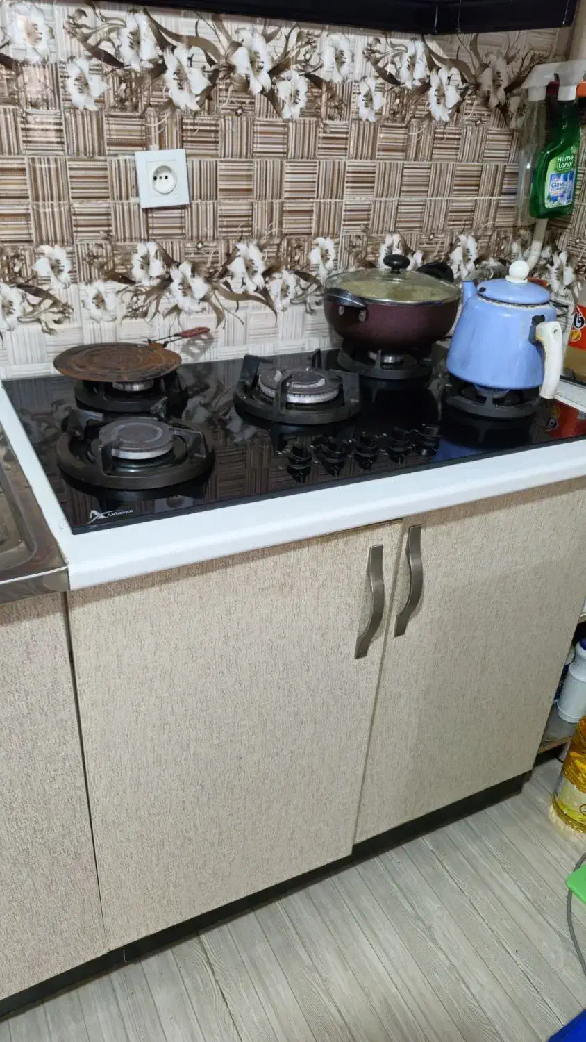 تعدادی کابینت به همراه هود و سینک|اجاق گاز و لوازم برقی پختوپز|تاکستان, |دیوار