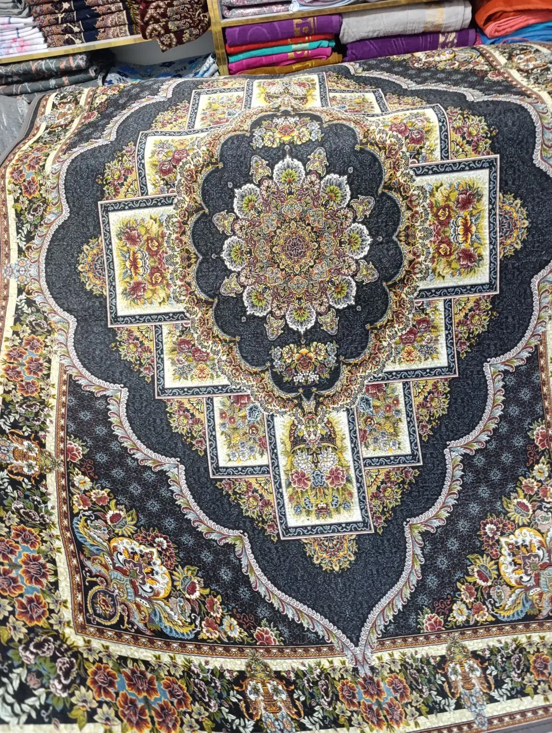 قالیچه نمدی با آستری ضد آب|گلیم، جاجیم، گبه|اصفهان, بابوکان|دیوار