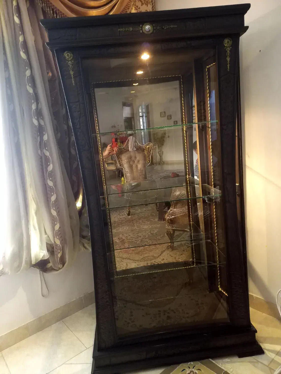 تعدادی وسایل منزل|مبلمان خانگی و میز عسلی|ایوان, |دیوار