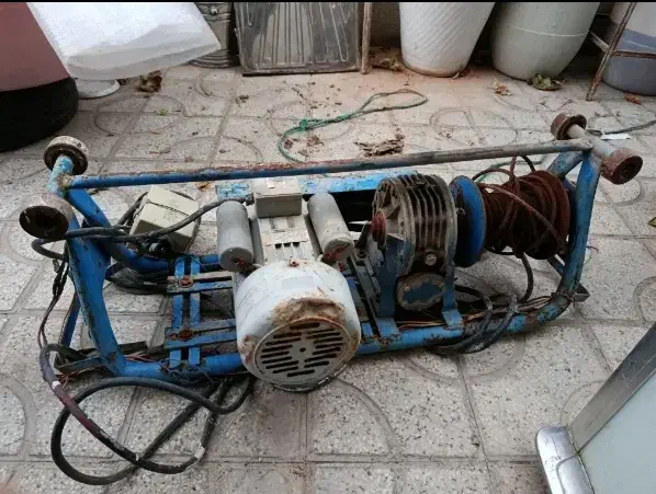 تعمیرات انواع بالابروگیربکس تک فاز و۳فاز|خدمات پیشه و مهارت|شیراز, زرهی|دیوار