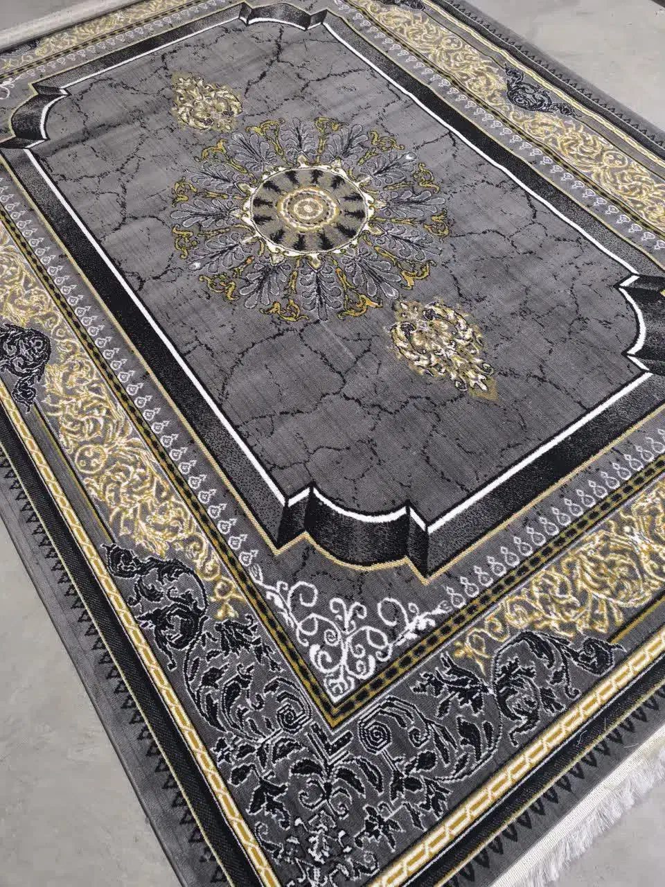 لچک ترنج|فرش|کرج, شهرک فهمیده|دیوار