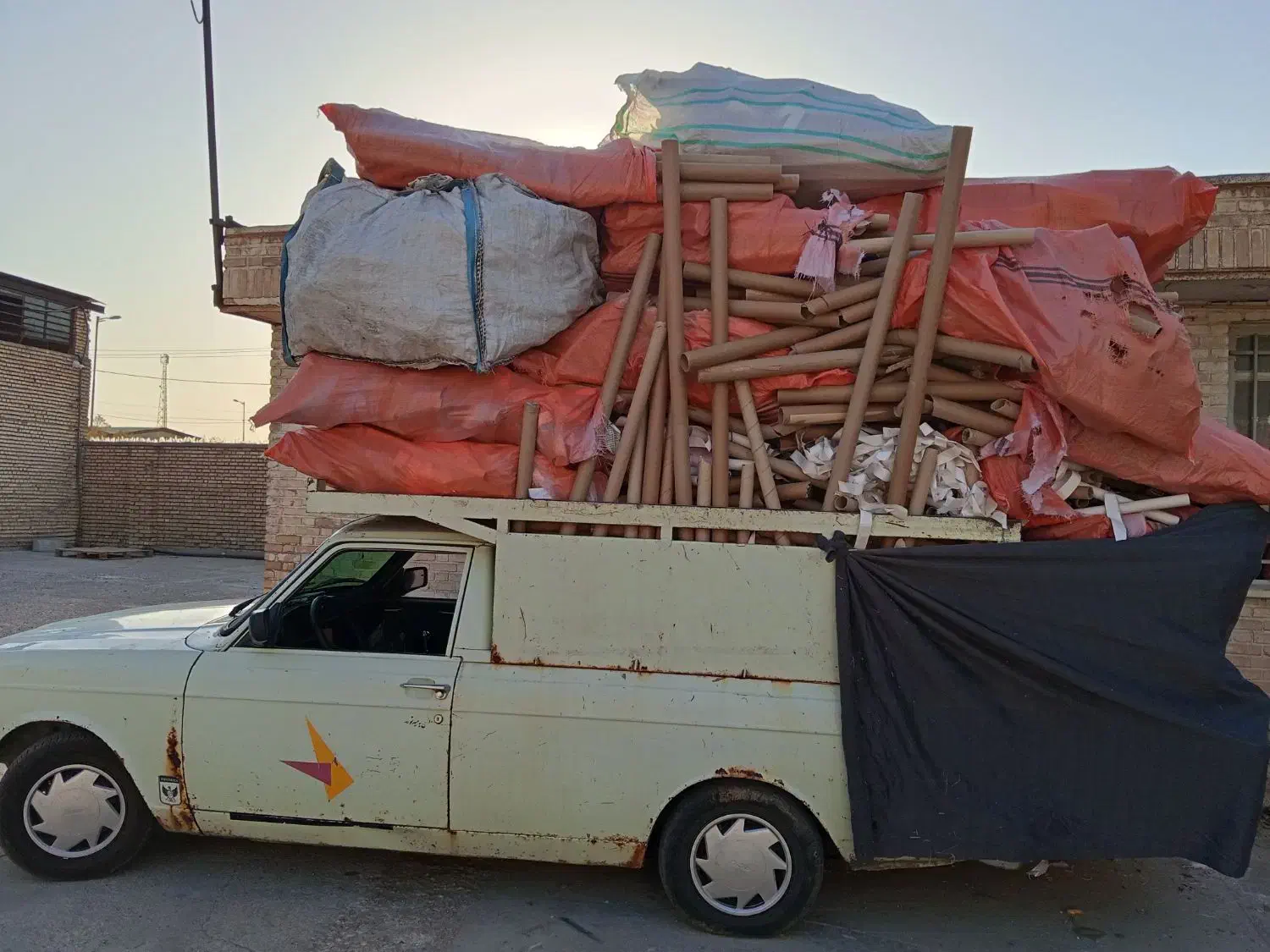 خ... کارتن ضایع|عمدهفروشی|خرمشهر, |دیوار