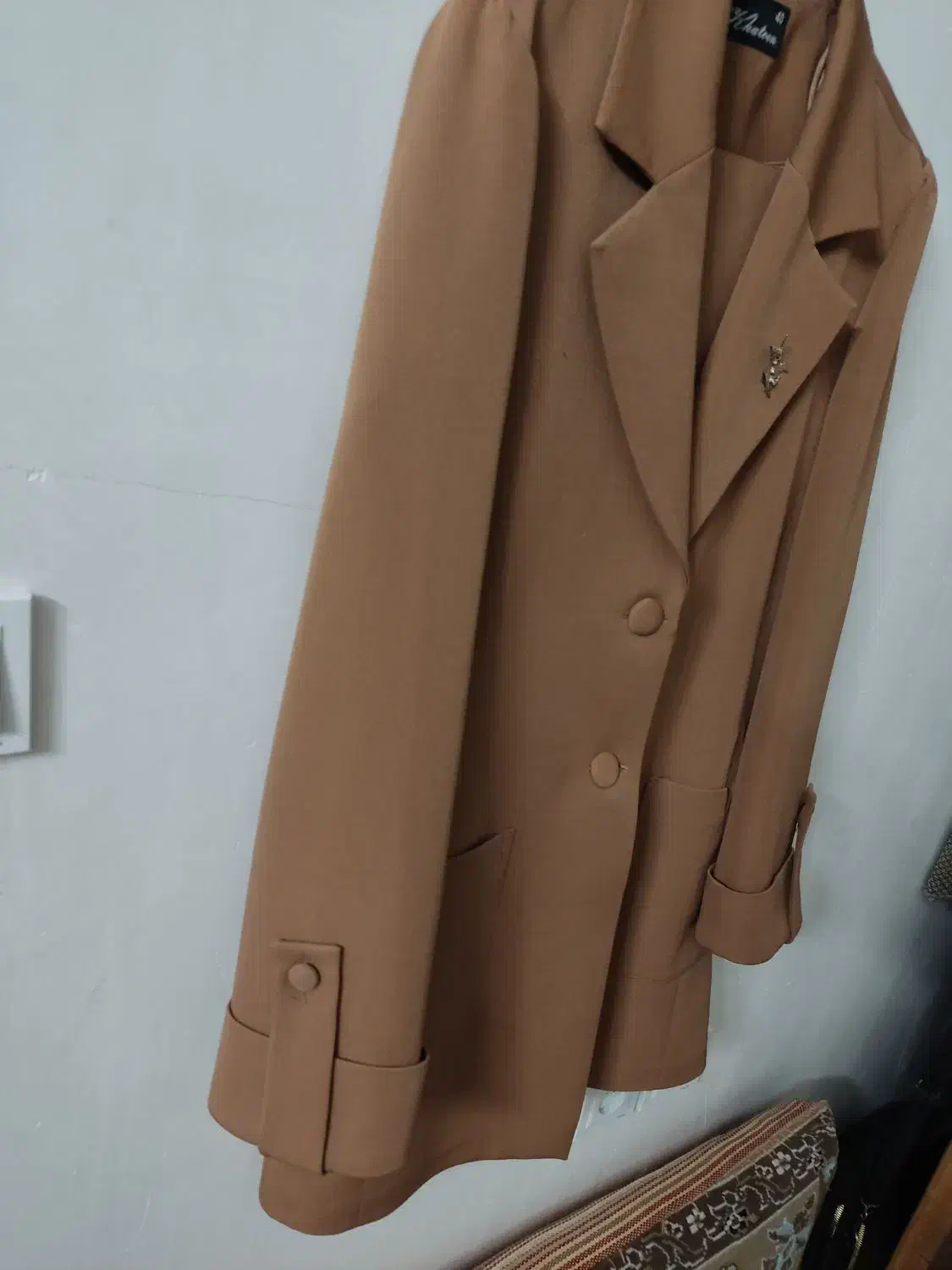 کت و شلوار|لباس|پاکدشت, کبودگنبد|دیوار