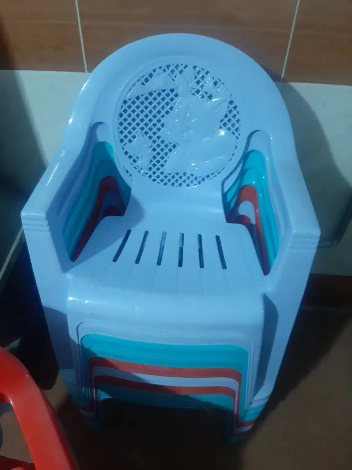 صندلی کودک مدل تام وجری ناصرپلاستیک اصل جنس قدیم|تخت و صندلی بچه|مشهد, آزادشهر|دیوار