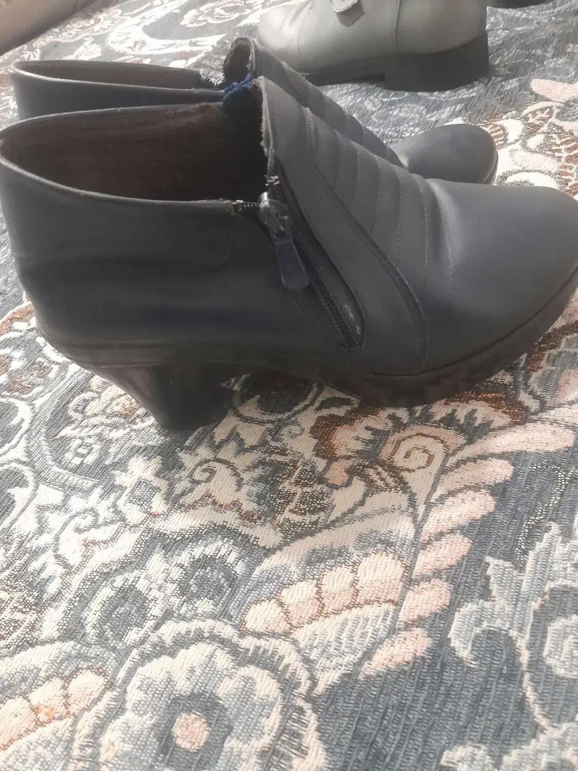 کفش در حد نو|کیف، کفش، کمربند|پاکدشت, پاکدشت (مامازند)|دیوار