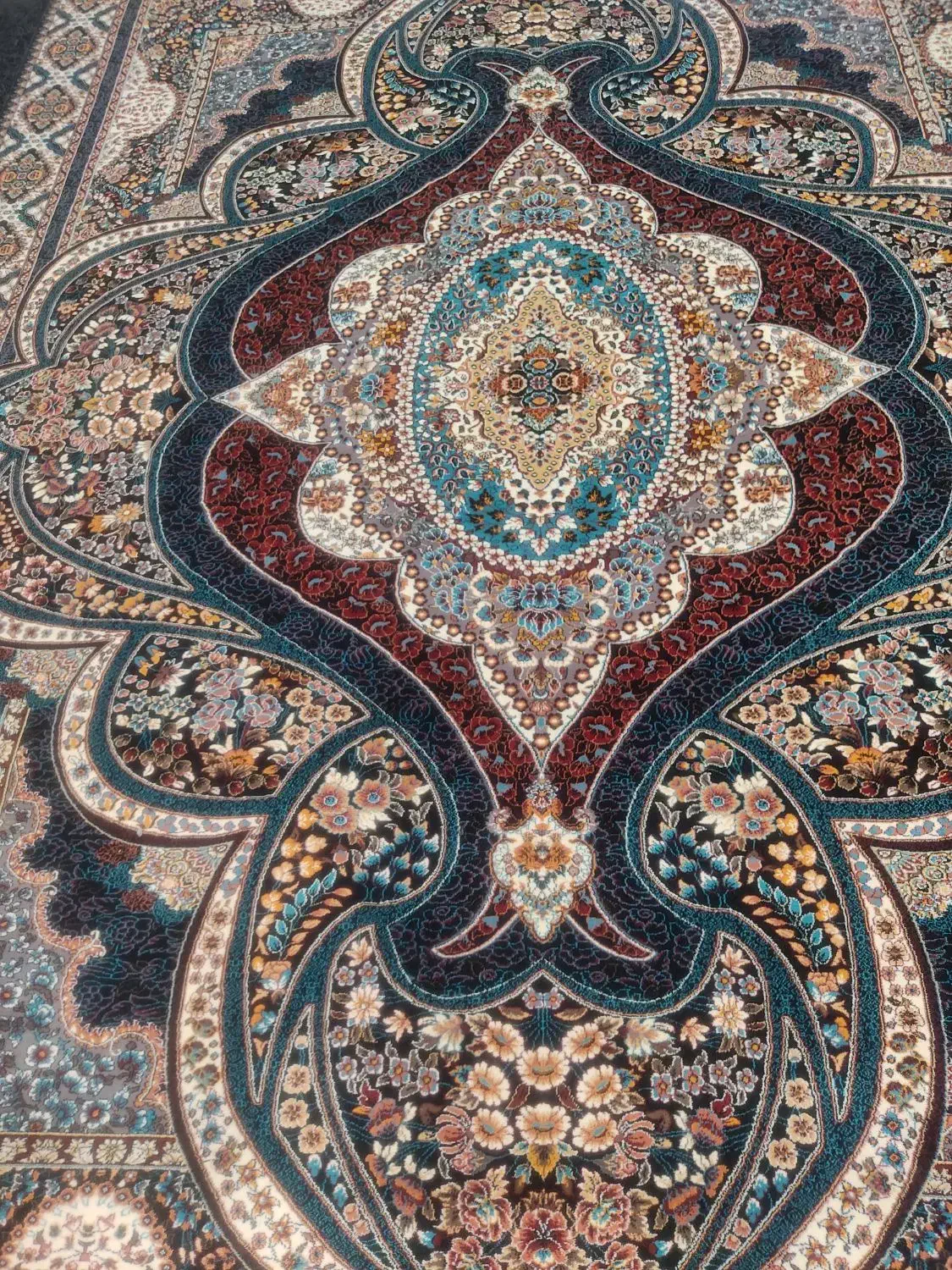 فرش 12متری پاتریس|فرش|نهاوند, |دیوار