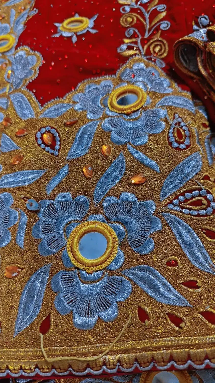 لباس مجلسی|لباس|جالق, |دیوار