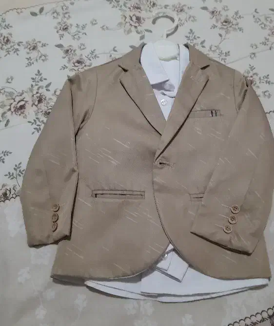 لباس پسرانه|کفش و لباس بچه|قرچک, باقرآباد|دیوار