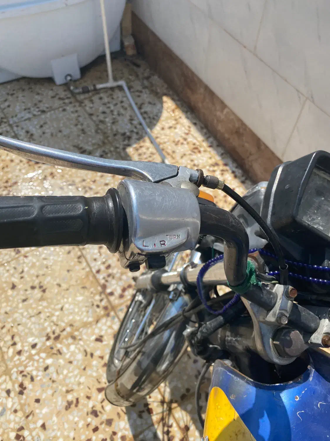 موتور کویر|موتورسیکلت|اهرم, |دیوار