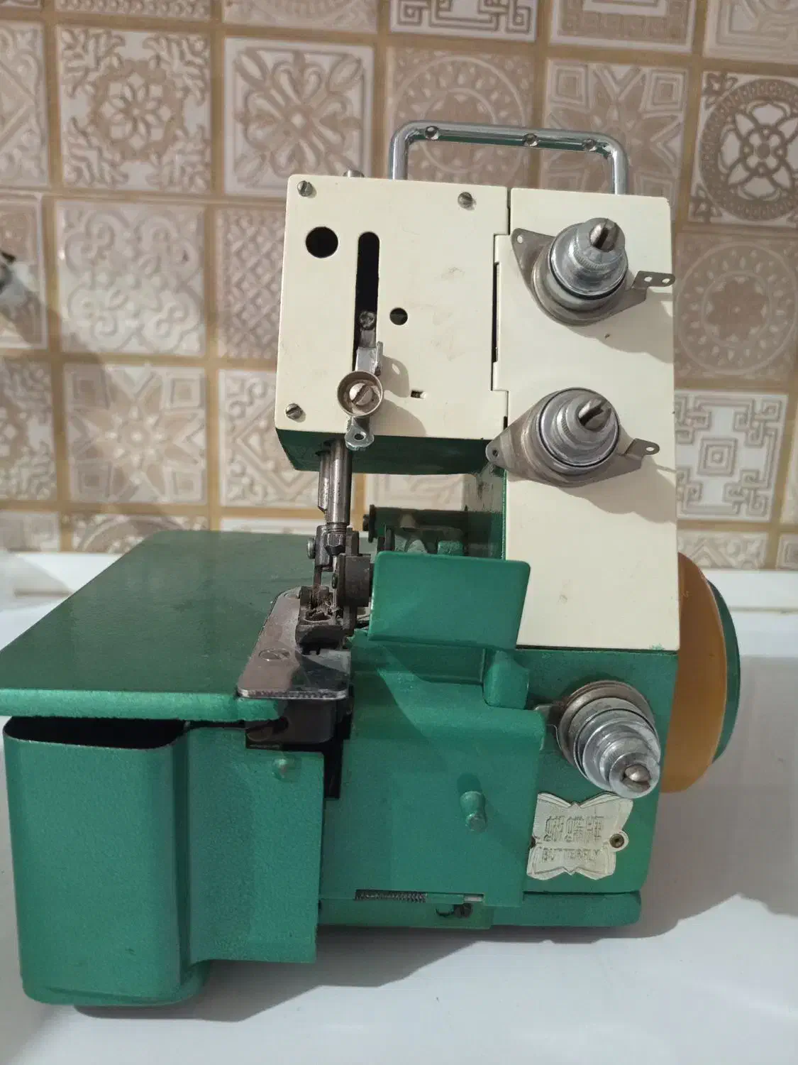 سردوز‌|چرخ خیاطی و ریسندگی|لامرد, |دیوار