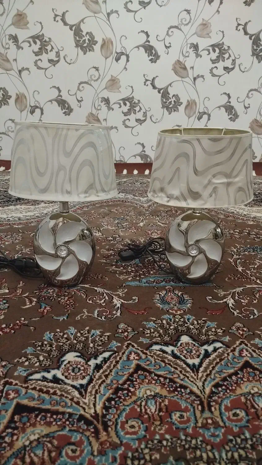 دو عدد چراغ خواب|چراغ خواب و آباژور|الوند, |دیوار