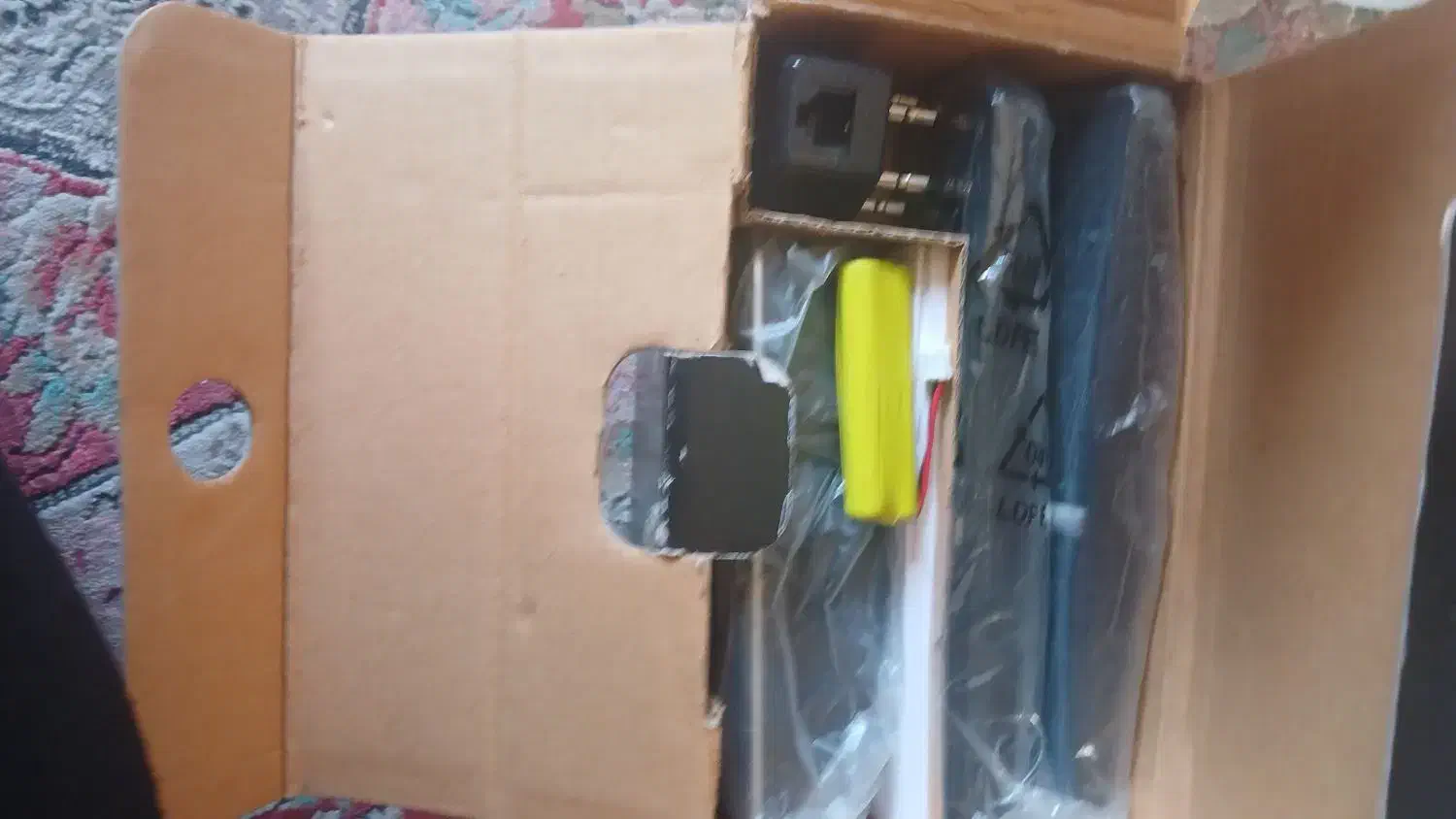 گوشی تلفن نو با جعبه|تلفن رومیزی|قرچک, شهرک طلائیه|دیوار