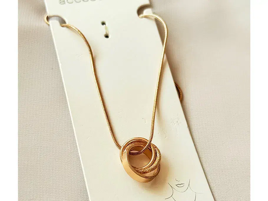 گردنبند زنجیری آویزدار سه حلقه طلایی|بدلیجات|ارومیه, |دیوار