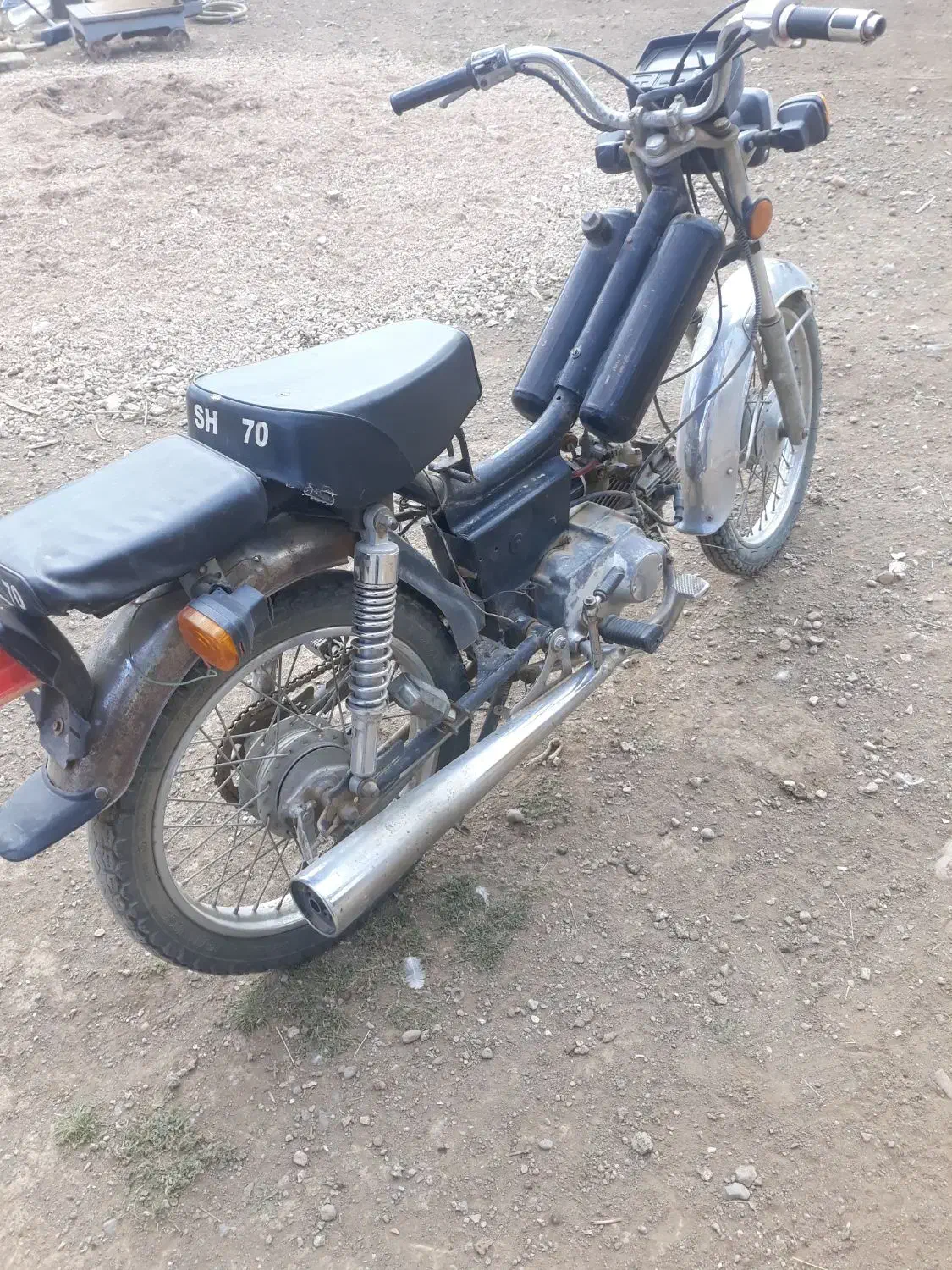 دو عدد موتور سیکلت  یکی هالی ۱۲۵ و یکی آمیکو ۷۰|موتورسیکلت|نمین, |دیوار