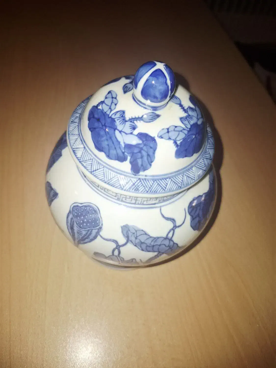 جار چینی آبیوسفید دربدار|صنایع دستی و سایر لوازم تزئینی|تهران, قزل قلعه|دیوار