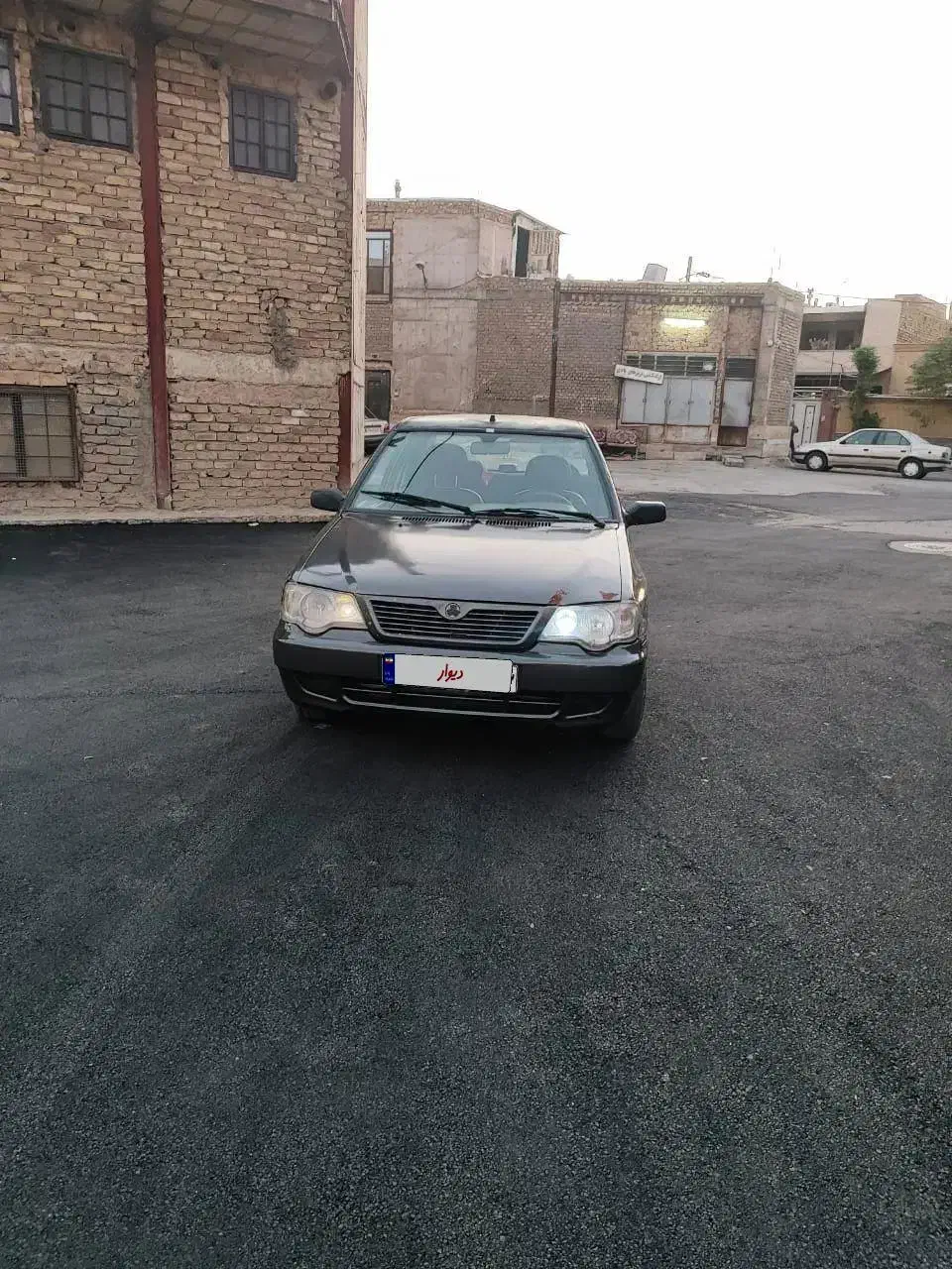 132 مدل 90|خودرو سواری و وانت|کاشان, درب زنجیر|دیوار