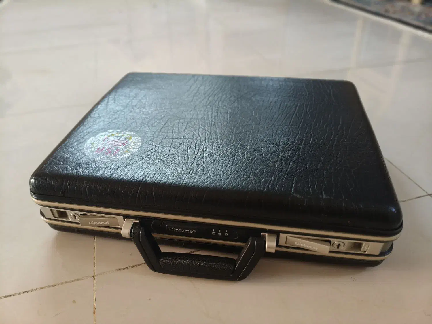 کیف سامسونت کاملا نو برند دیپلمات اصل با تخفیف|کیف، کفش، کمربند|قم, بنیاد|دیوار