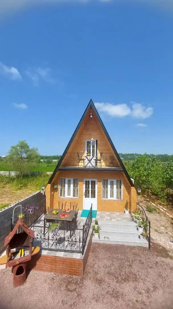 کلبه سوئیسی با جکوزی بزرگ ۶نفره|اجارهٔ کوتاه‌مدت ویلا و باغ|بندر انزلی, طالب آباد|دیوار