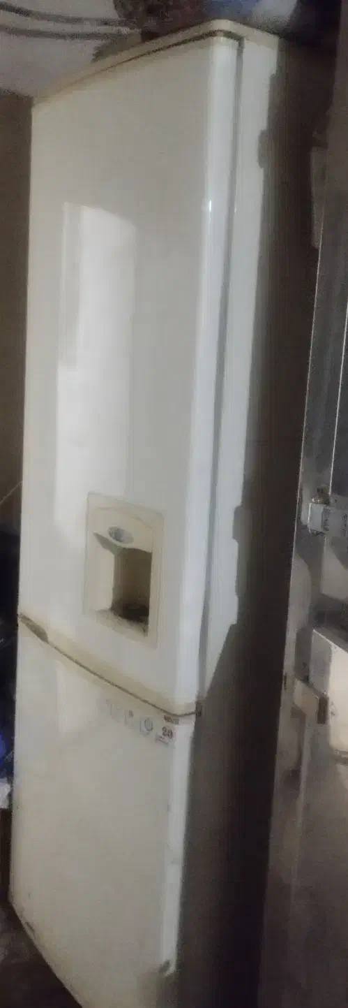 یخچال فریزر دو در پایین فریزر|یخچال و فریزر|محمدشهر, همایون ویلا|دیوار