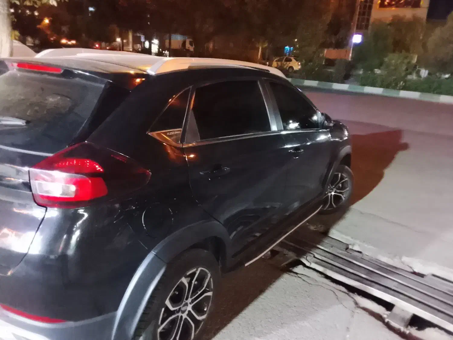 x22 pro اتوماتیک 402کم کار بی خط و خش|خودرو سواری و وانت|قم, کلهری|دیوار