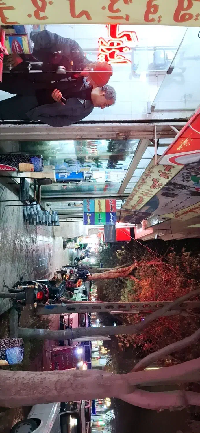 مغازه فروشی راسته ۱۷ شهریور شمالی بعد کوچه روحانی|فروش مغازه و غرفه|بجنورد, |دیوار