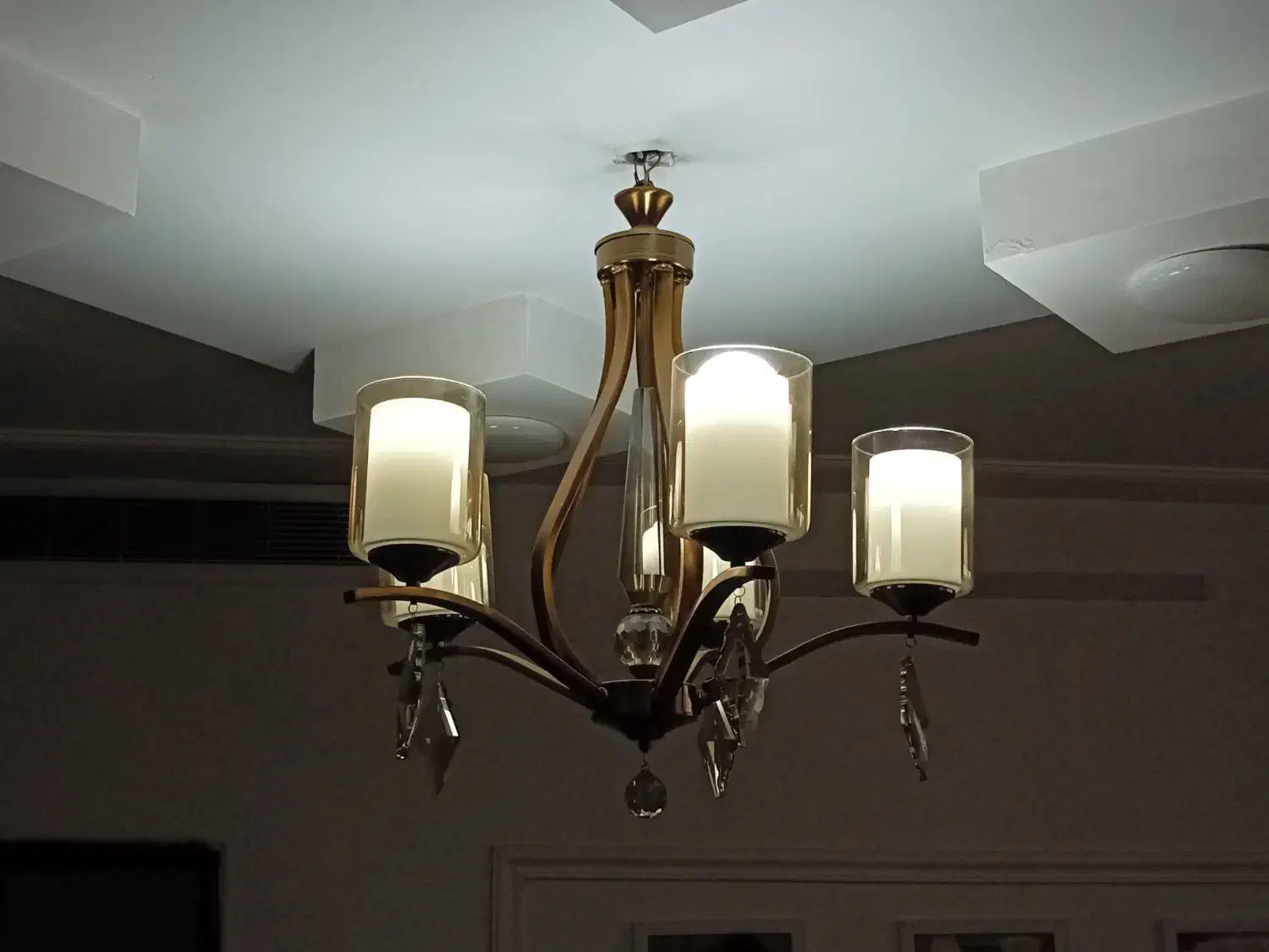 لوستر پنج شعله کاملاسالم|لوستر و چراغ آویز|مشهد, راه آهن|دیوار