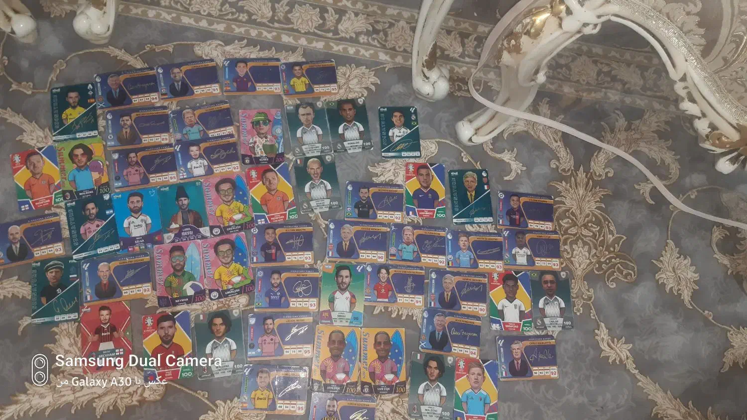 کیمدی نو ارزان|اسباب‌بازی بچه|ایوان, |دیوار