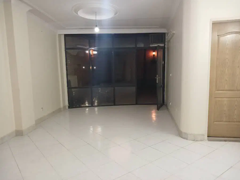 آپارتمان ۸۰ متری دو خواب همکف ارتش|اجارهٔ آپارتمان|اصفهان, فرح آباد|دیوار