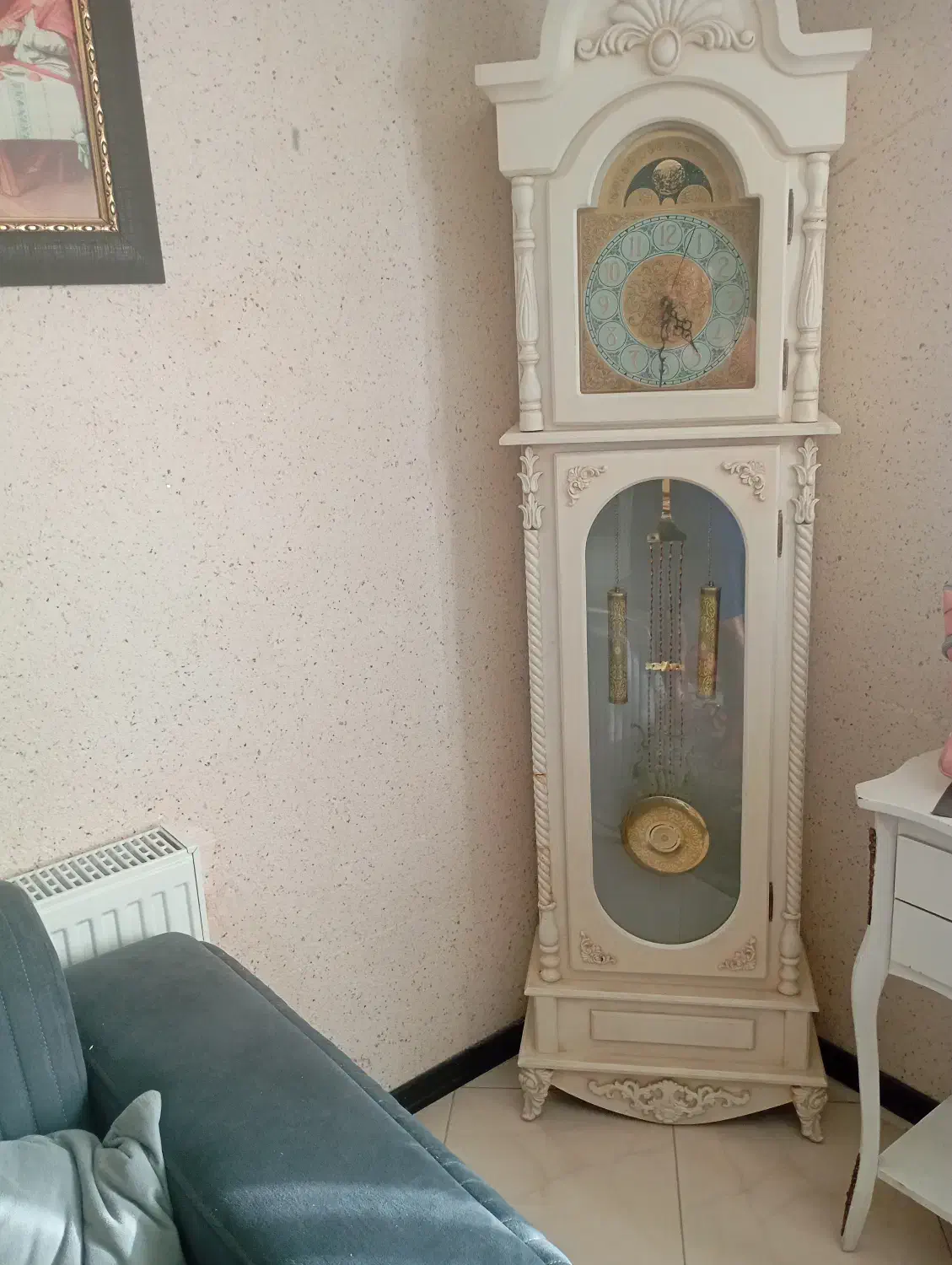 ساعت ایستاده|مبلمان خانگی و میز عسلی|پرند, فاز ۶|دیوار