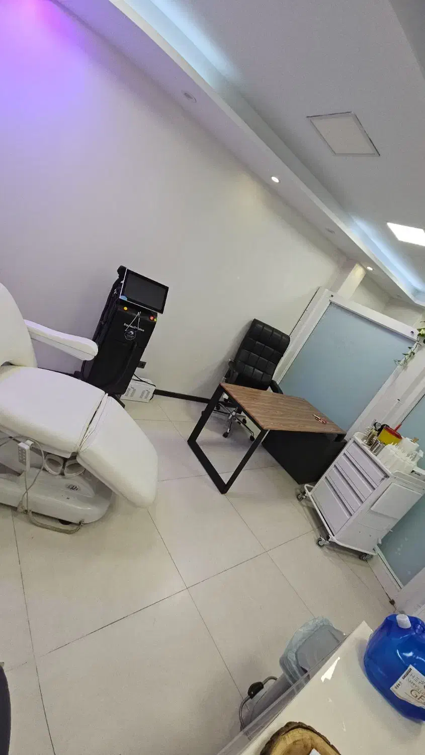 خدمات لیزر،بوتاکس،ماساژ،فیلر لب در شریعتی قلهک|خدمات آرایشگری و زیبایی|تهران, قلهک|دیوار