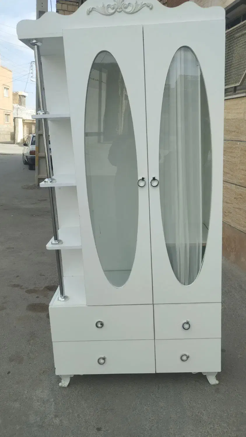 ویترین برنجی  کمد کودک میز ناهار خوری|بوفه، ویترین، کنسول|اصفهان, درب سیبه علیا|دیوار