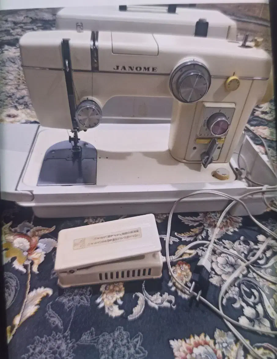 ژانومه ۸۰۲|چرخ خیاطی و ریسندگی|زهک, |دیوار