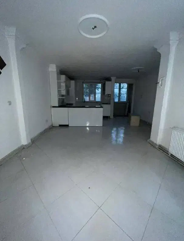 اجاره واحد ۹۰ متری حیاط دار