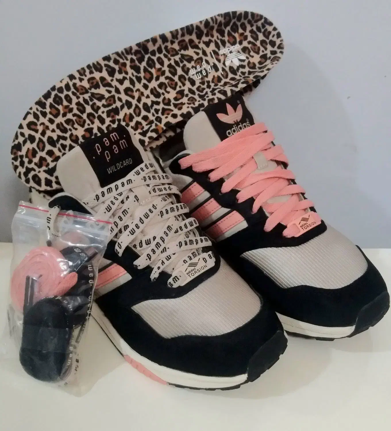 zxپم پم|کیف، کفش، کمربند|رباط‌کریم, الارد|دیوار