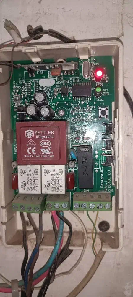 تعمیرات تخصصی انواع درب های اتوماتیک نقدی وچکی|خدمات پیشه و مهارت|همدان, |دیوار