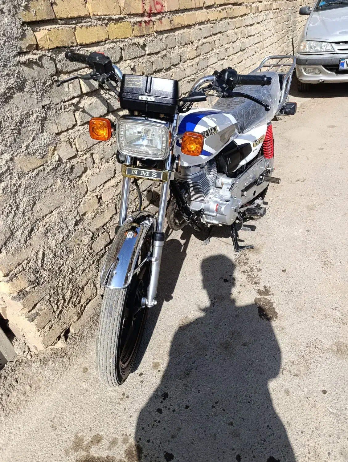 پرواز مدل 402|موتورسیکلت|بروجرد, |دیوار