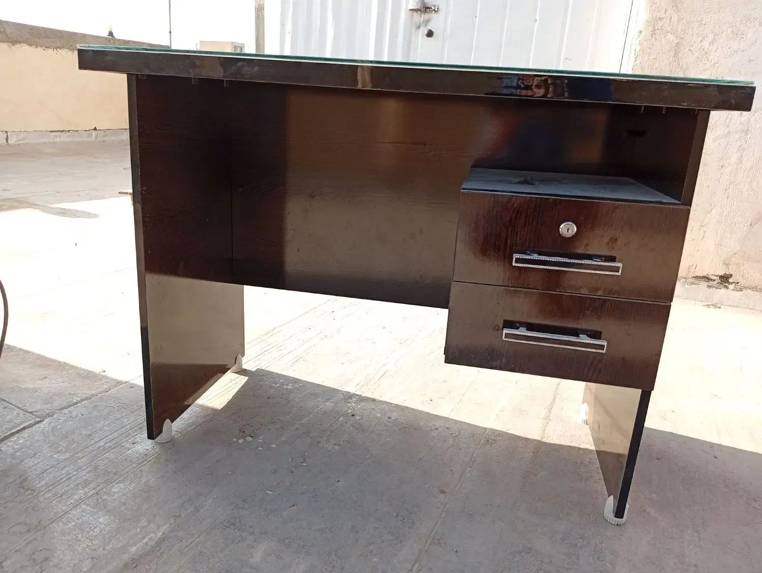 میز تحریر و کامپیوتر|میز تحریر و کامپیوتر|شاهین‌شهر, گرگاب|دیوار