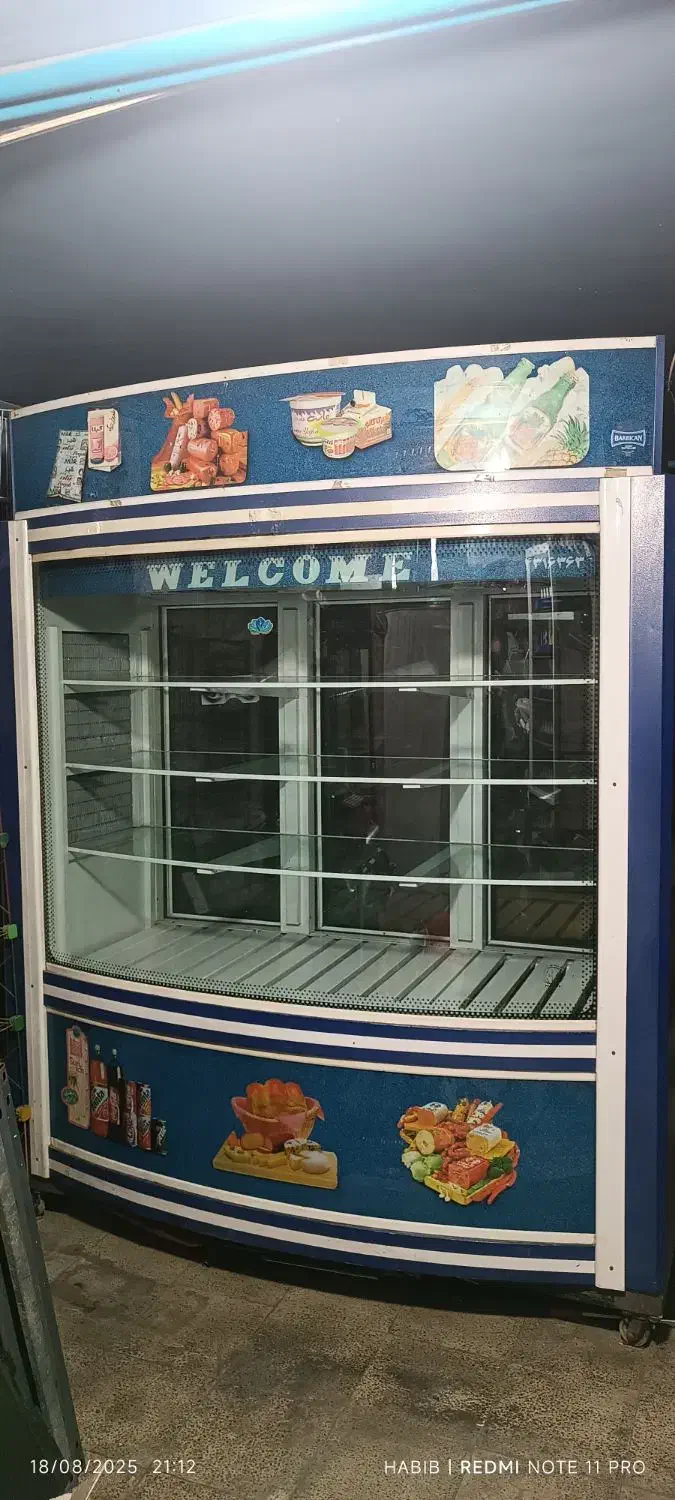 یخچال دو طرف شیشه ای استند سیگار و قفسه مشبک|فروشگاه و مغازه|کرج, شاهین‌ویلا|دیوار