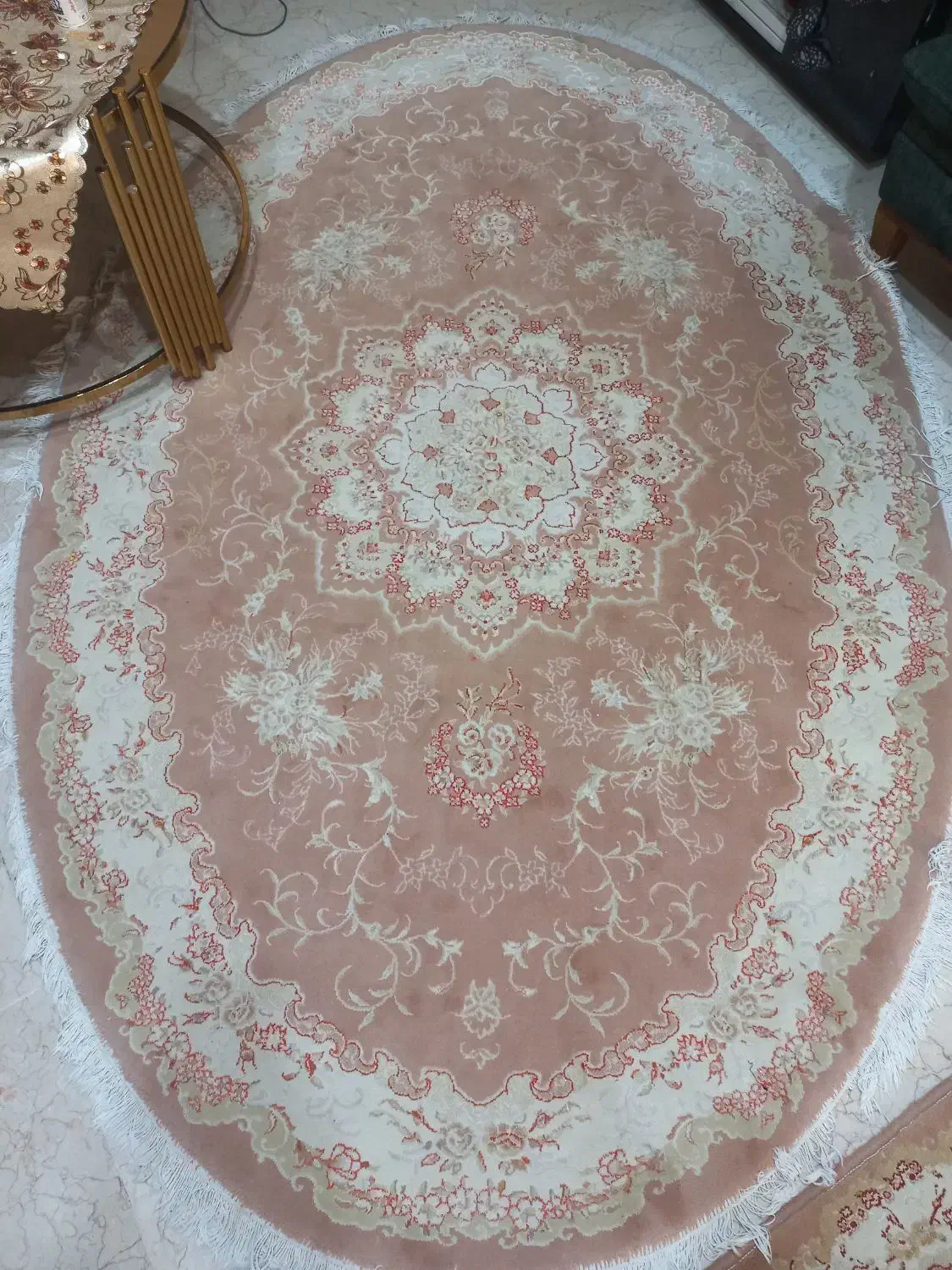 یک عدد فرش ماشینی بیضی شکل و یک عدد فرش توس مشهد|فرش|تهران, زرکش|دیوار