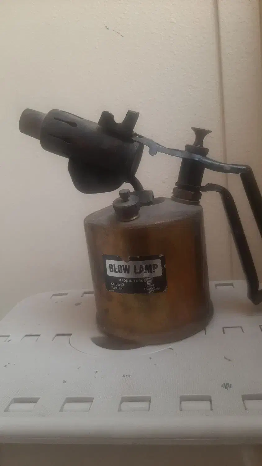 پریوس نفتی سالم|کلکسیون اشیاء عتیقه|پردیس, فاز ۸|دیوار