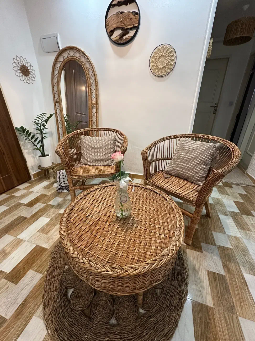 میز و‌صندلی|میز و صندلی غذاخوری|رشت, حمیدیان|دیوار