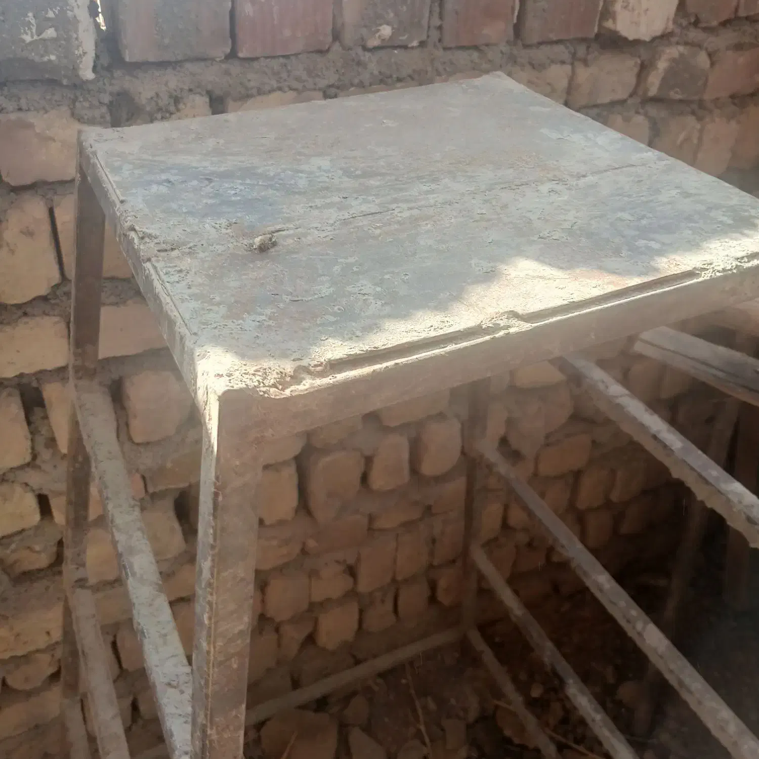 چهارپایه|صندلی و نیمکت|بجنورد, |دیوار