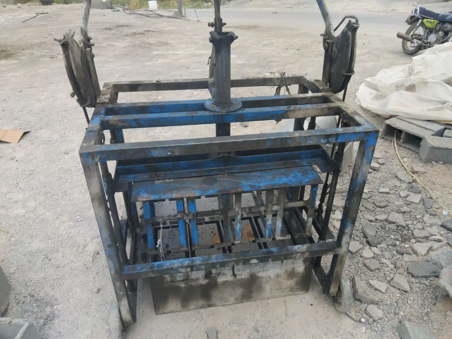 دستگاه بلوک زنی ۴ تای ۱۸ در ۳۸|ماشینآلات صنعتی|بجنورد, |دیوار