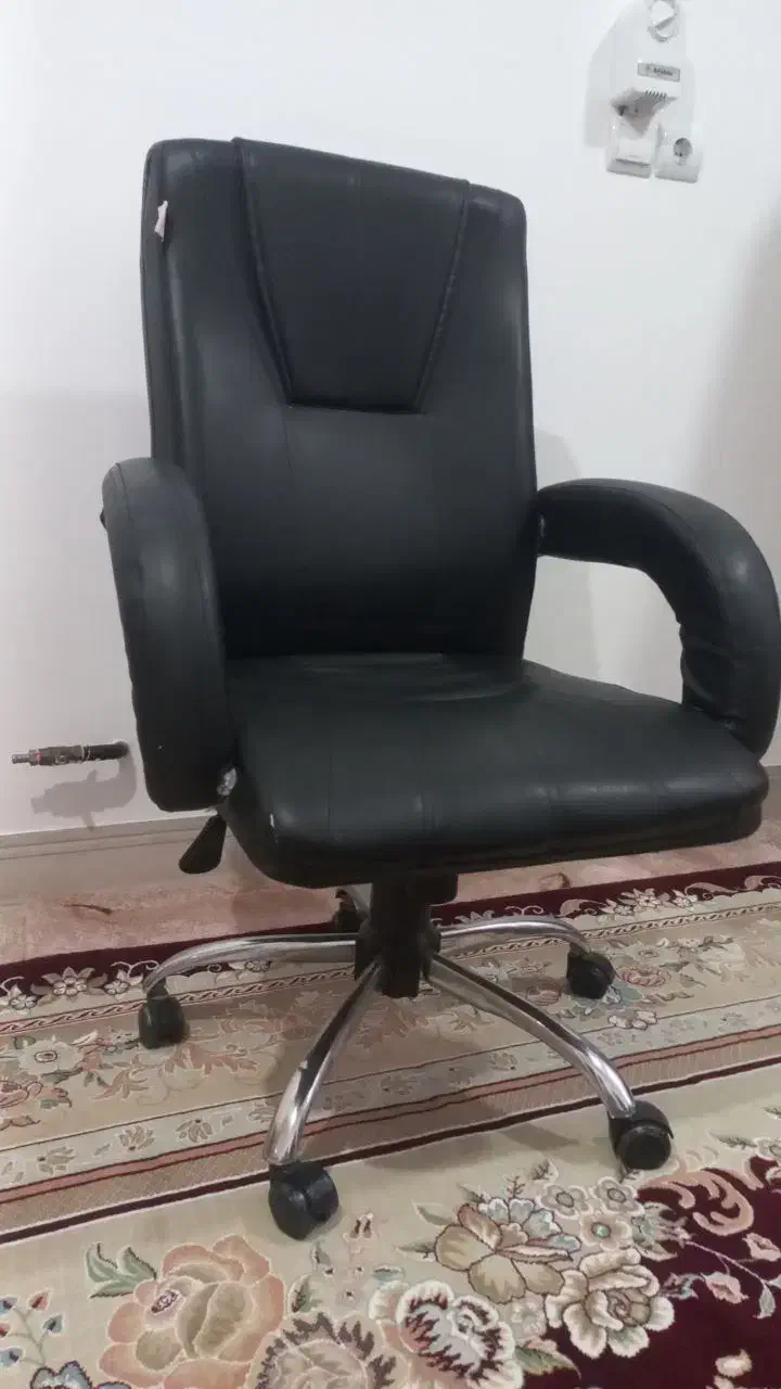 فروش صندلی چرخ دار در حد نو برند سنتر|صندلی و نیمکت|خور (اصفهان), |دیوار