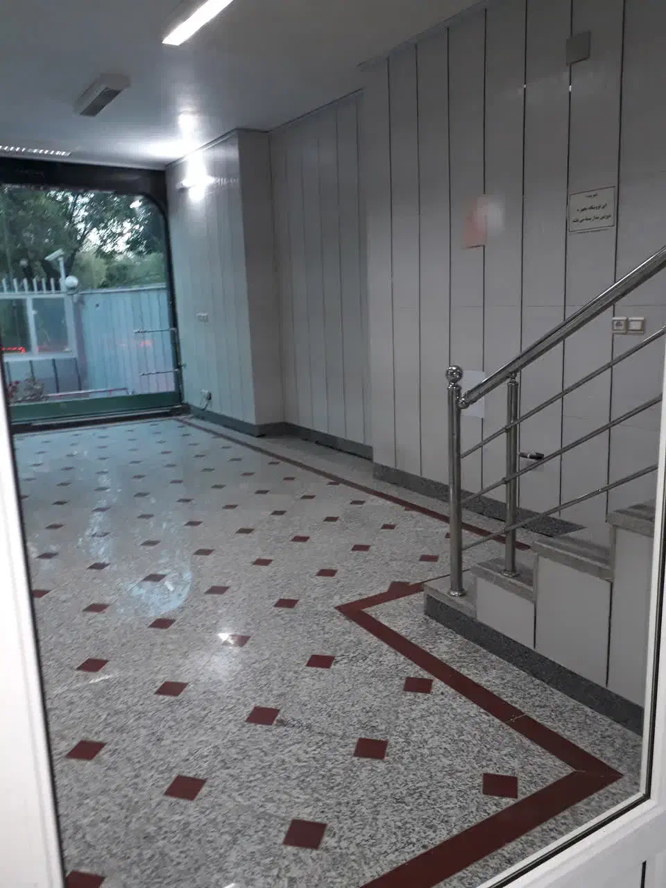 رهن و اجاره 150 متر تجاری واقع در خیابان رجایی|اجارهٔ مغازه و غرفه|لنجان, |دیوار